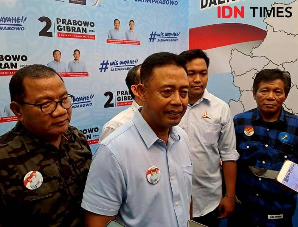 Ketua TKD Jatim, Boedi Prijo Soeprajitno saat ditemui di Posko TKD Jatim. IDN Times/Ardiansyah Fajar.