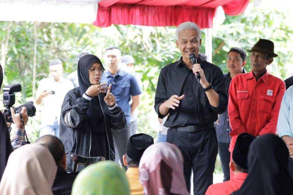 Ganjar Pranowo bertemu dengan kelompok disabilitas di Balikpapan  (IDN Times/Istimewa)