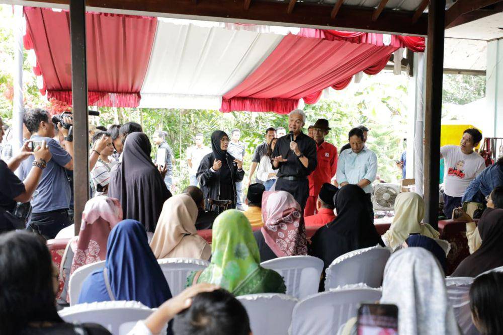 Ganjar Pranowo bertemu dengan kelompok disabilitas di Balikpapan  (IDN Times/Istimewa)