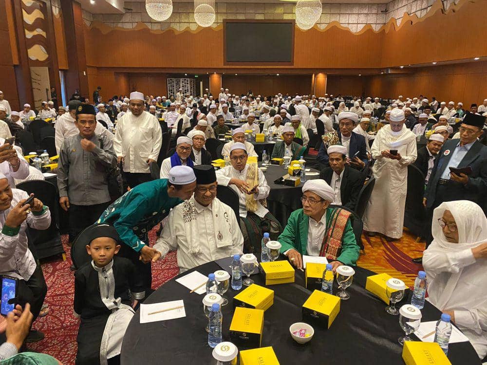 Anies Baswedan bertemu dengan para ulama di Kalsel