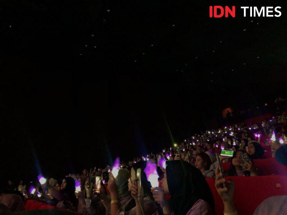 Lay di fanmeeting & listening party pada Selasa (5/12/2023) (Dok. IDN Times/Elizabeth Chiquita)