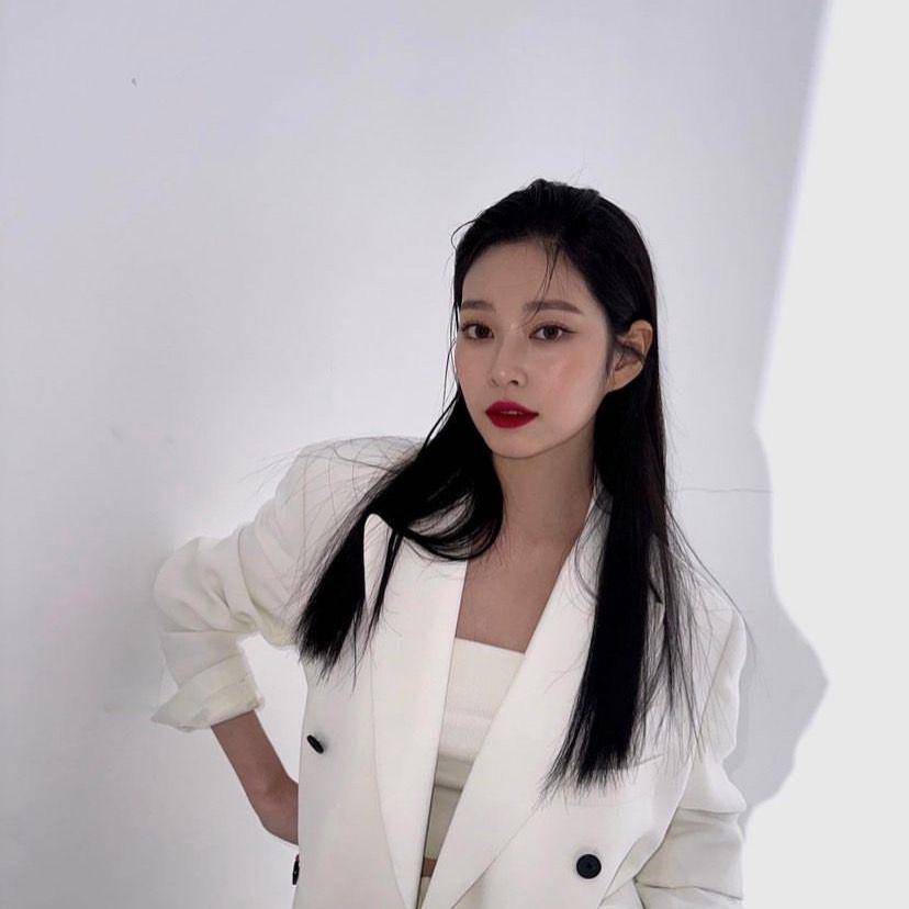 potret Kim Minju (instagram.com/minn.__.ju)