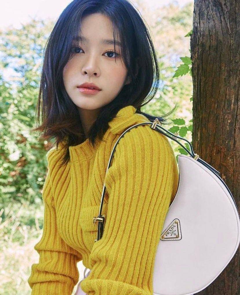 potret Kim Minju (instagram.com/minn.__.ju)