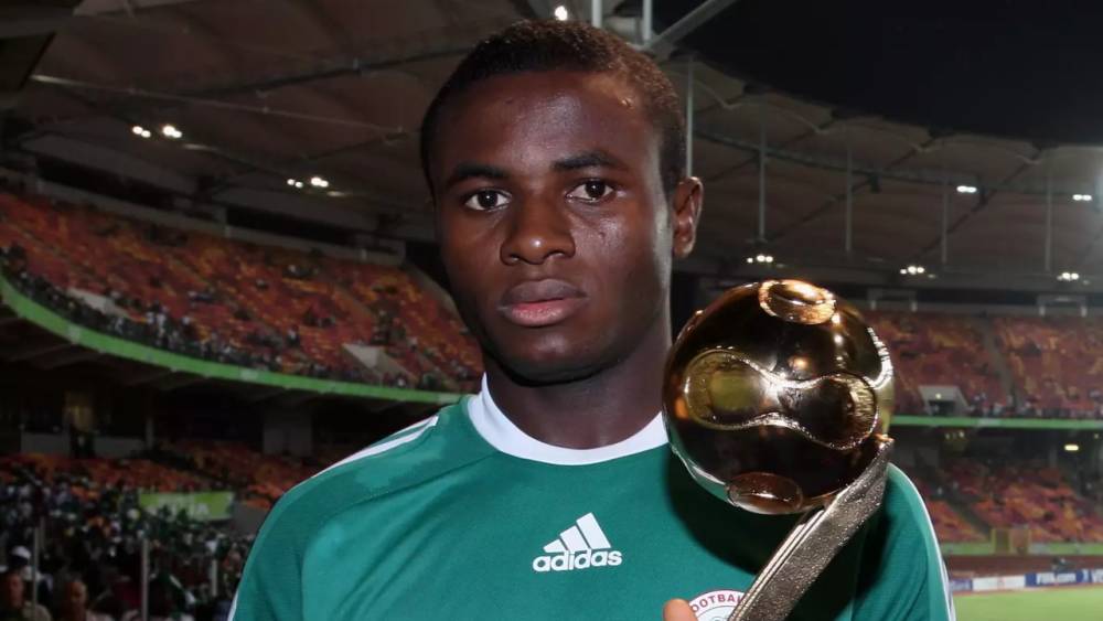 Sani Emmanuel (fifa.com)