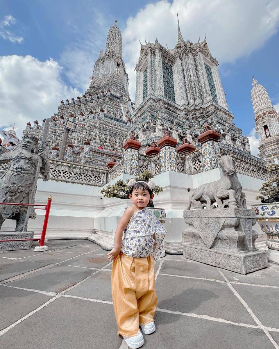 potret Ria Ricis dan Moana di Thailand (instagram.com/riaricis1795)
