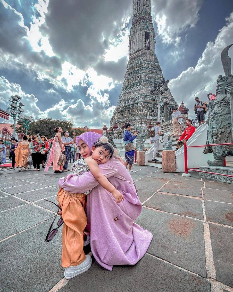 potret Ria Ricis dan Moana di Thailand (instagram.com/riaricis1795)