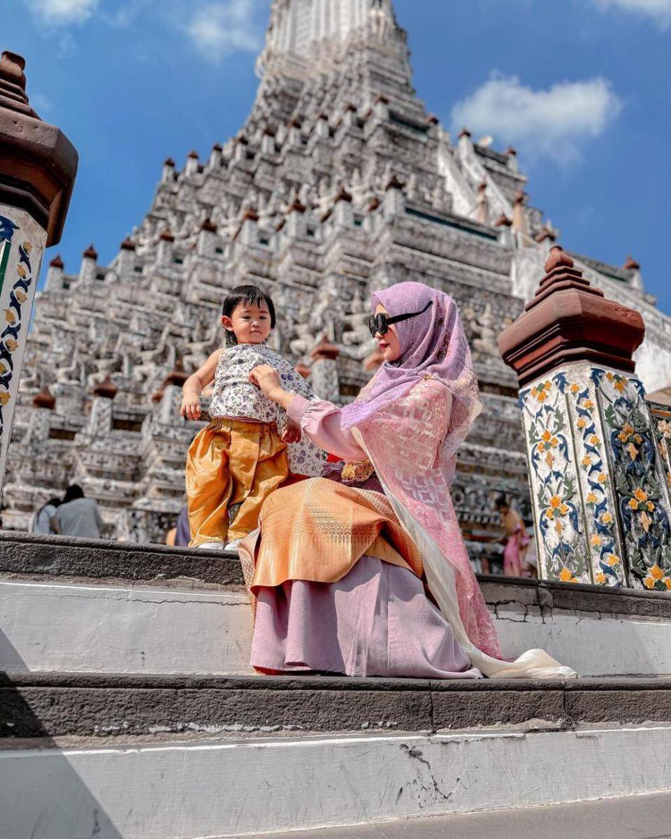 Ria Ricis ke Thailand (Instagram.com/riaricis1795)