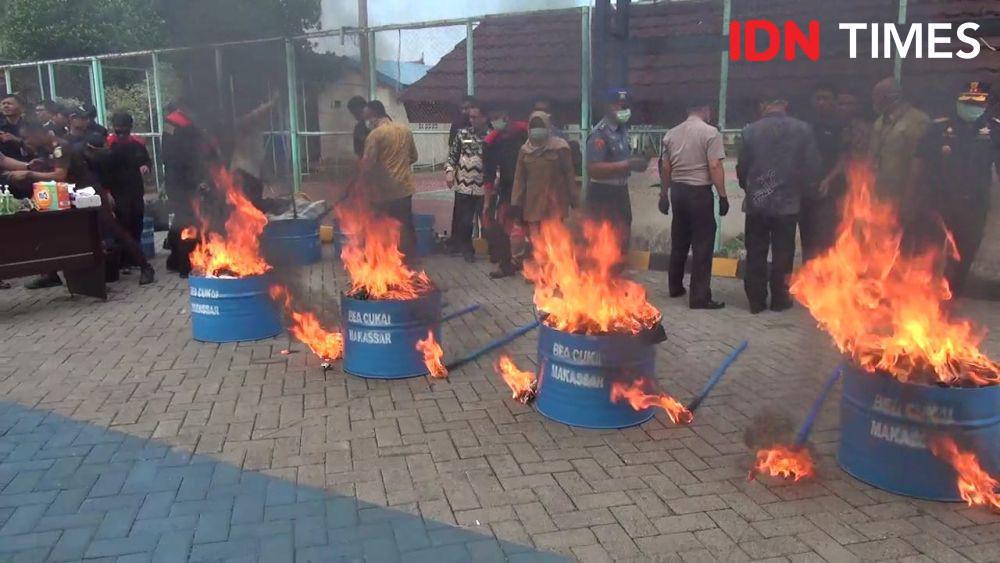 Bea Cukai Musnahkan Barang Ilegal Senilai Rp10 M di Makassar