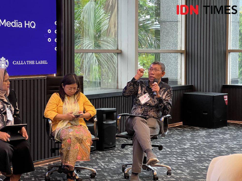 Lindung Saut Maruli Sirait, Inspektur Investigasi Inspektoral Jendral Kemendikbudristek pada Focus Group Discussion “Langkah Awal Mencegah Kekerasan Seksual”, di Kantor IDN Media, Jakarta Pusat, Senin (4/12/2023) (IDN Times/Amara Zahra)