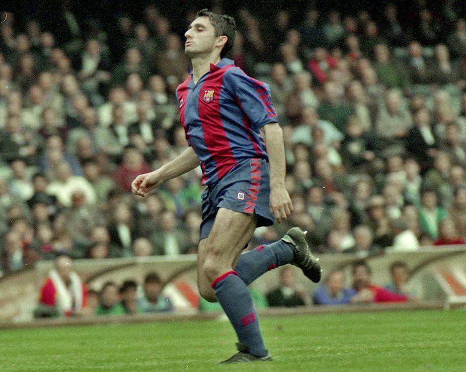 Ernesto Valverde saat berseragam Barcelona. (fcbarcelona.com)