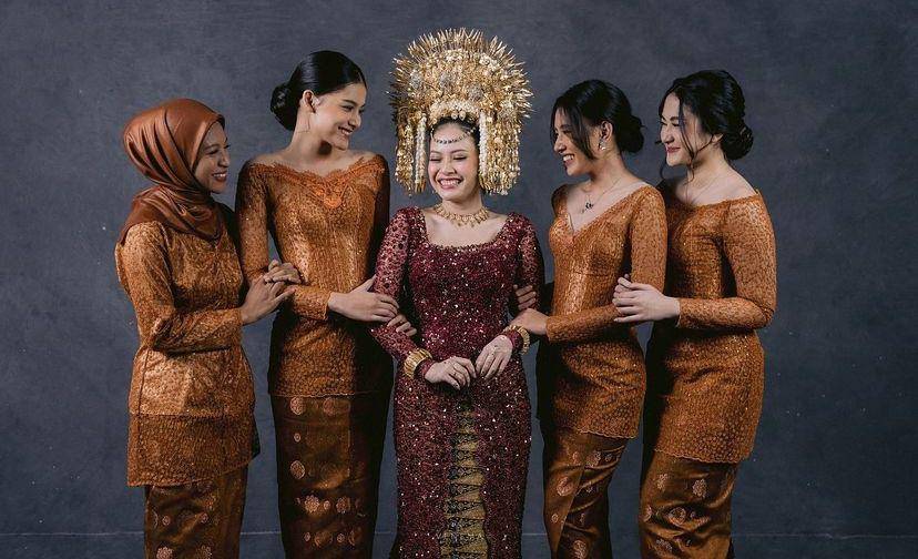 Callista Arum jadi bridesmaid di nikahan Hanggini dan Luthfi Aulia (instagram.com/callistarum)