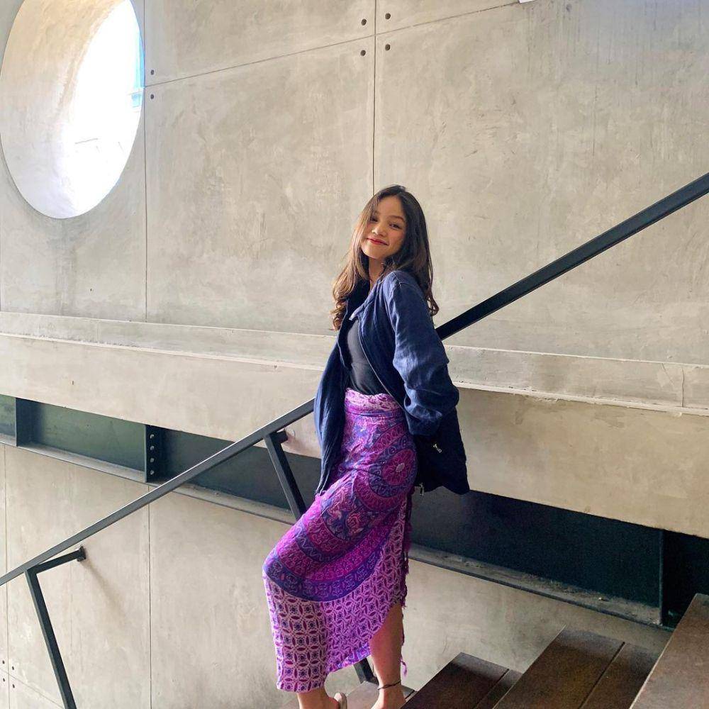 ide styling rok ala Bella Graceva (instagram.com/bellagap)