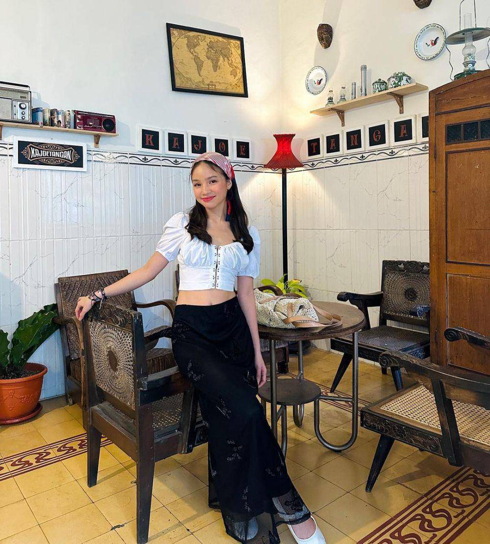 ide styling rok ala Bella Graceva (instagram.com/bellagap)