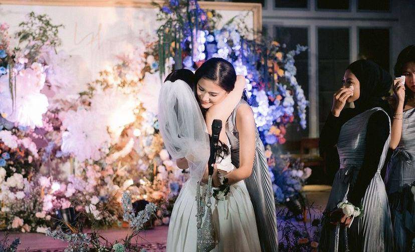 Callista Arum jadi bridesmaid di nikahan Hanggini dan Luthfi Aulia (instagram.com/callistarum)