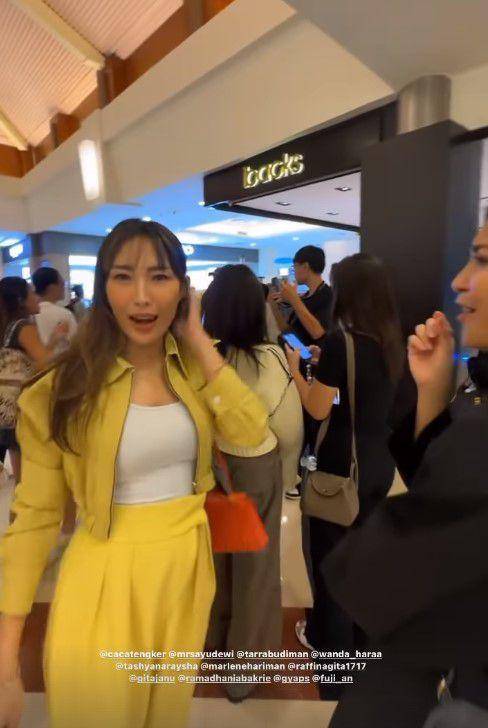 kejutan ulang tahun Ayu Dewi (instagram.com/mrsayudewi)