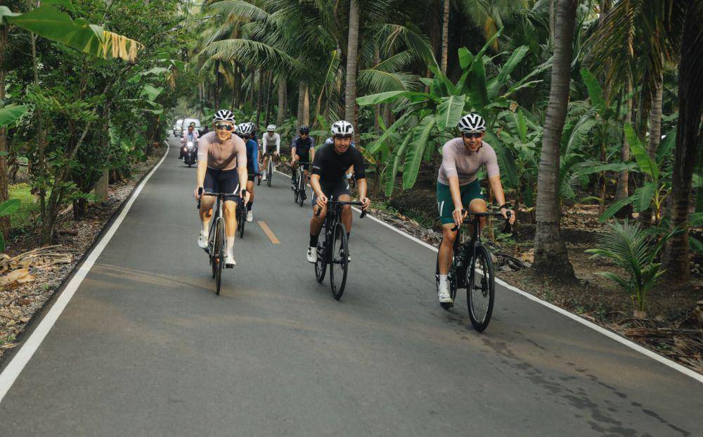 14 Potret Seru Global Commeunity Tour Bersepeda Menyusuri Thailand