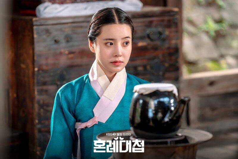 Jung Shin Hye di drakor The Matchmakers (twitter.com/KBS_drama)