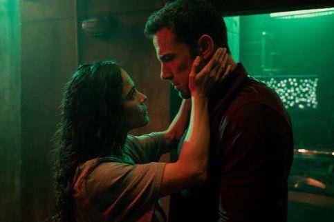 Alice Braga dan Ben Affleck dalam film Hypnotic (dok. Ingenious Media/Hypnotic)