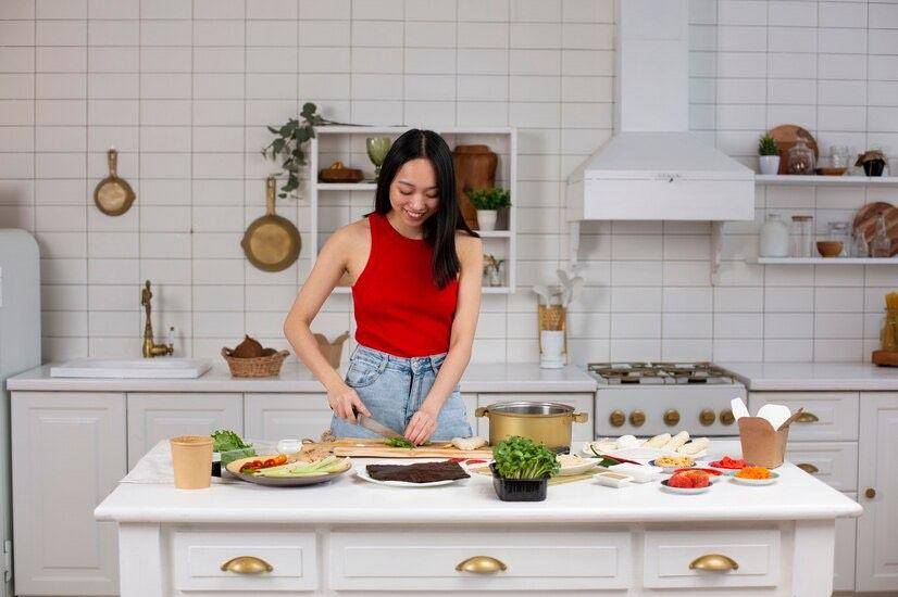 ilustrasi memasak di rumah (freepik.com/freepik)