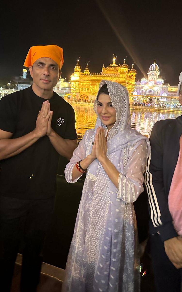 Sonu Sood dan Jacqueline Fernandez (instagram.com/sonu_sood)