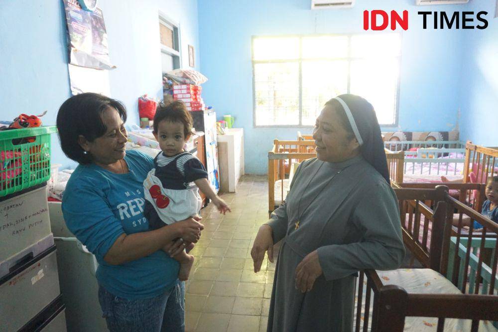 Kepala Panti Asuhan Bunda Serayu Banyumas Suster Christina. (IDN Times/Saladin).