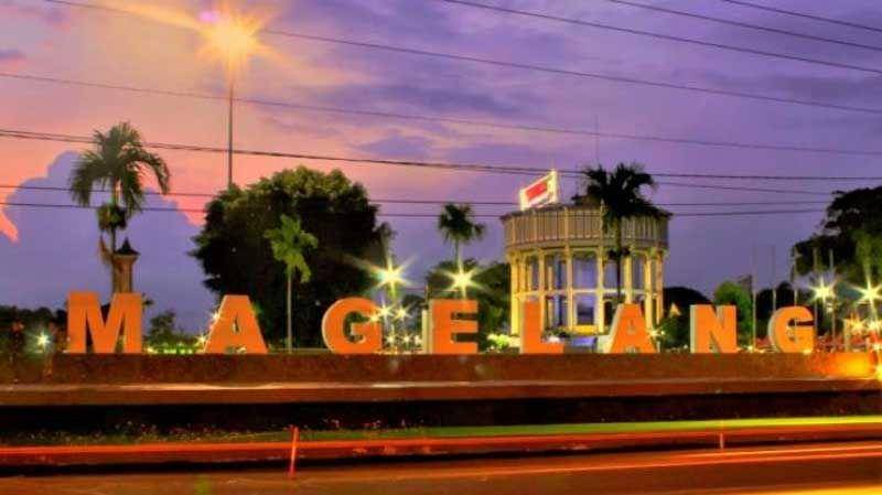 Tulisan ikon Magelang di alun-alun kota Magelang. (Sumber: visitmagelang.id)