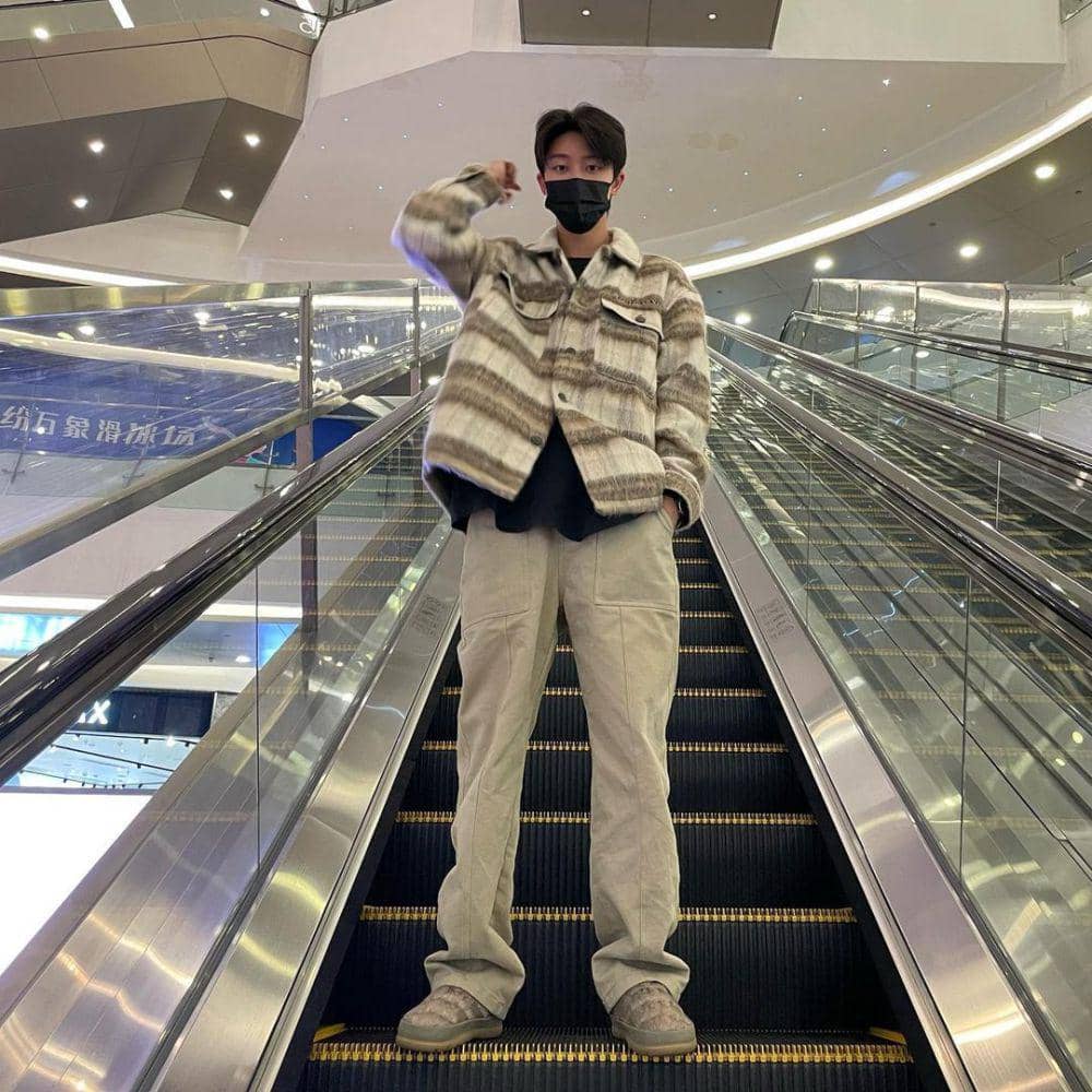 The8 Seventeen (instagram.com/xuminghao_o)
