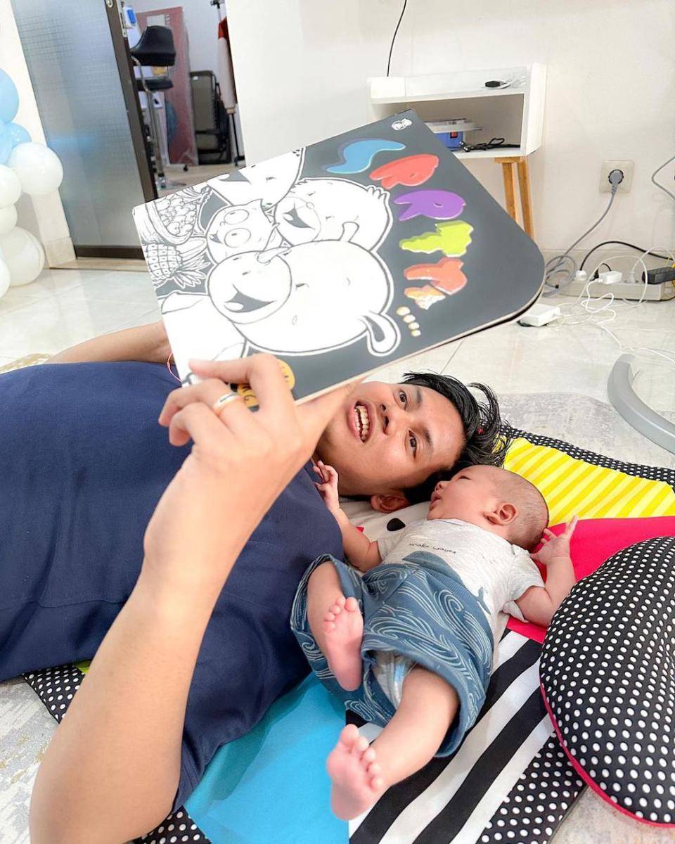 potret Ibnu momong baby Alva (instagram.com/ibnuwardani/)