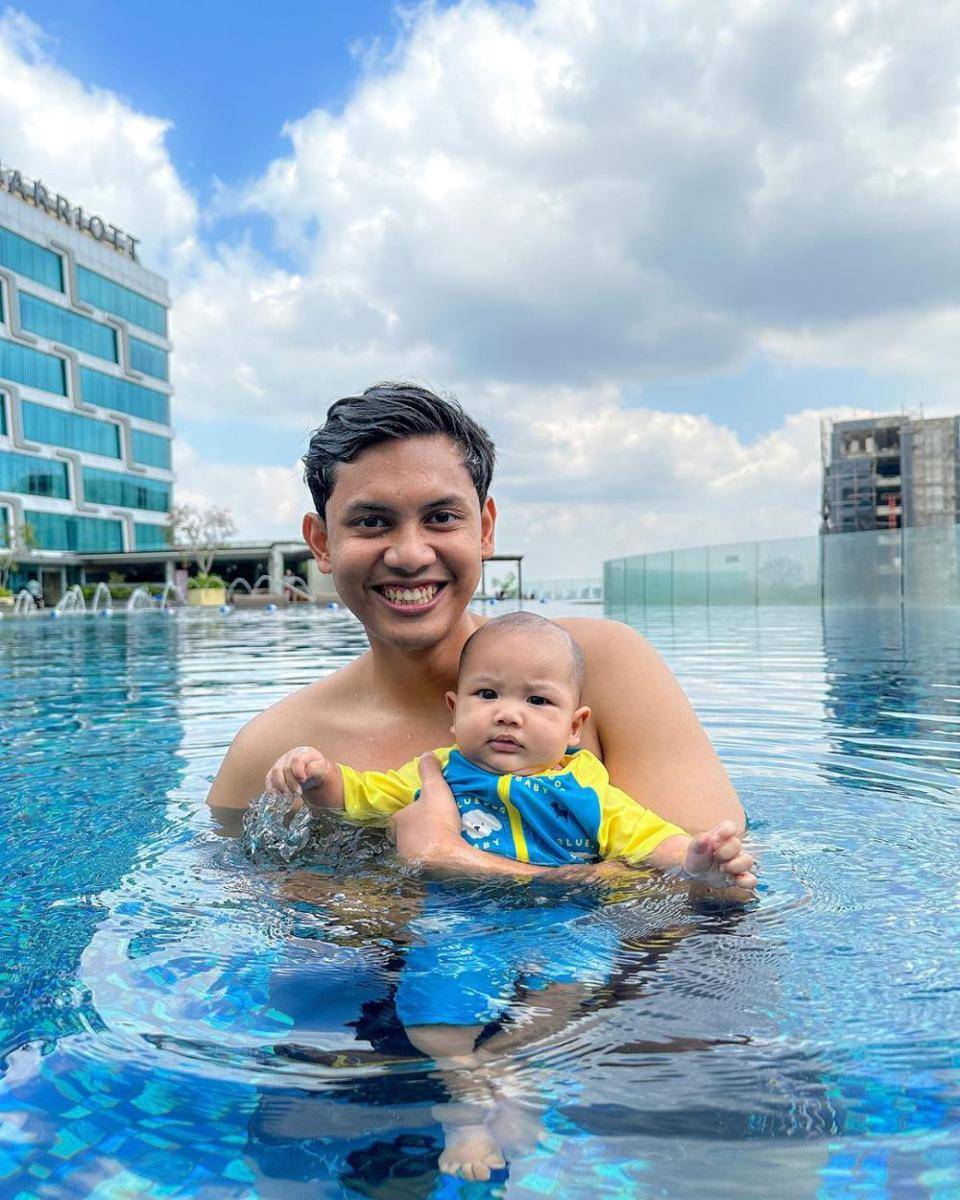 potret Ibnu momong baby Alva (instagram.com/ibnuwardani/)