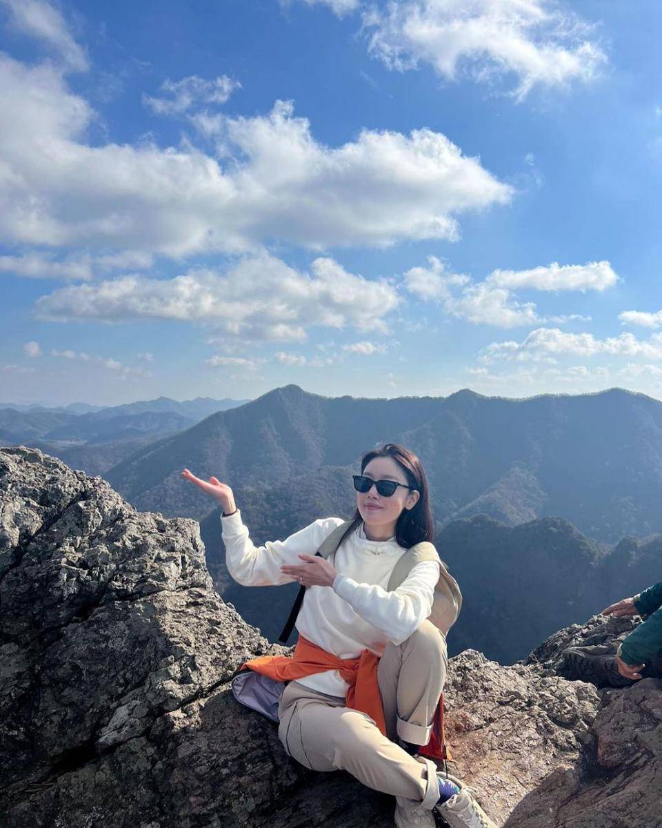 Han Sun Hwa (instagram.com/shh_daily)
