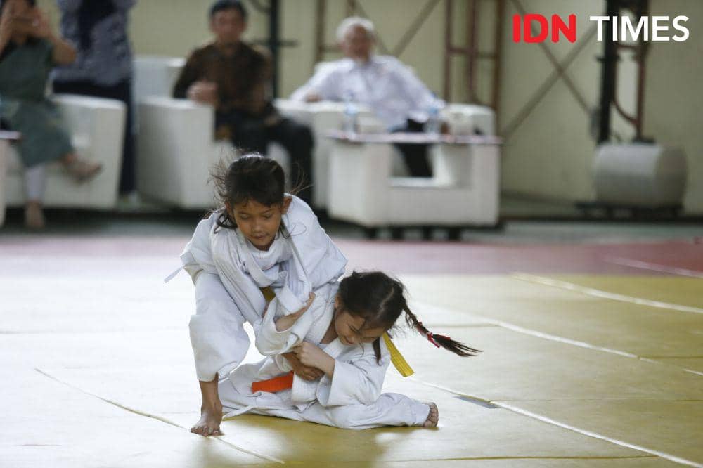 Inara dan Geraldine, dua atlet cadet Sumut yang akan turun di Penang (IDN Times/Doni Hermawan)