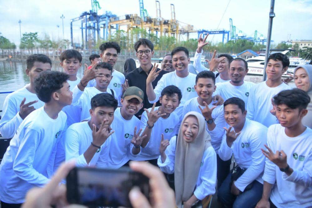 Muhammad Zinedine Alam Ganjar bertemu sejumlah kelompok relawan Ganjar Pranowo di Makassar, Sulawesi Selatan, Selasa (5/12/2023). (Dok. Istimewa)