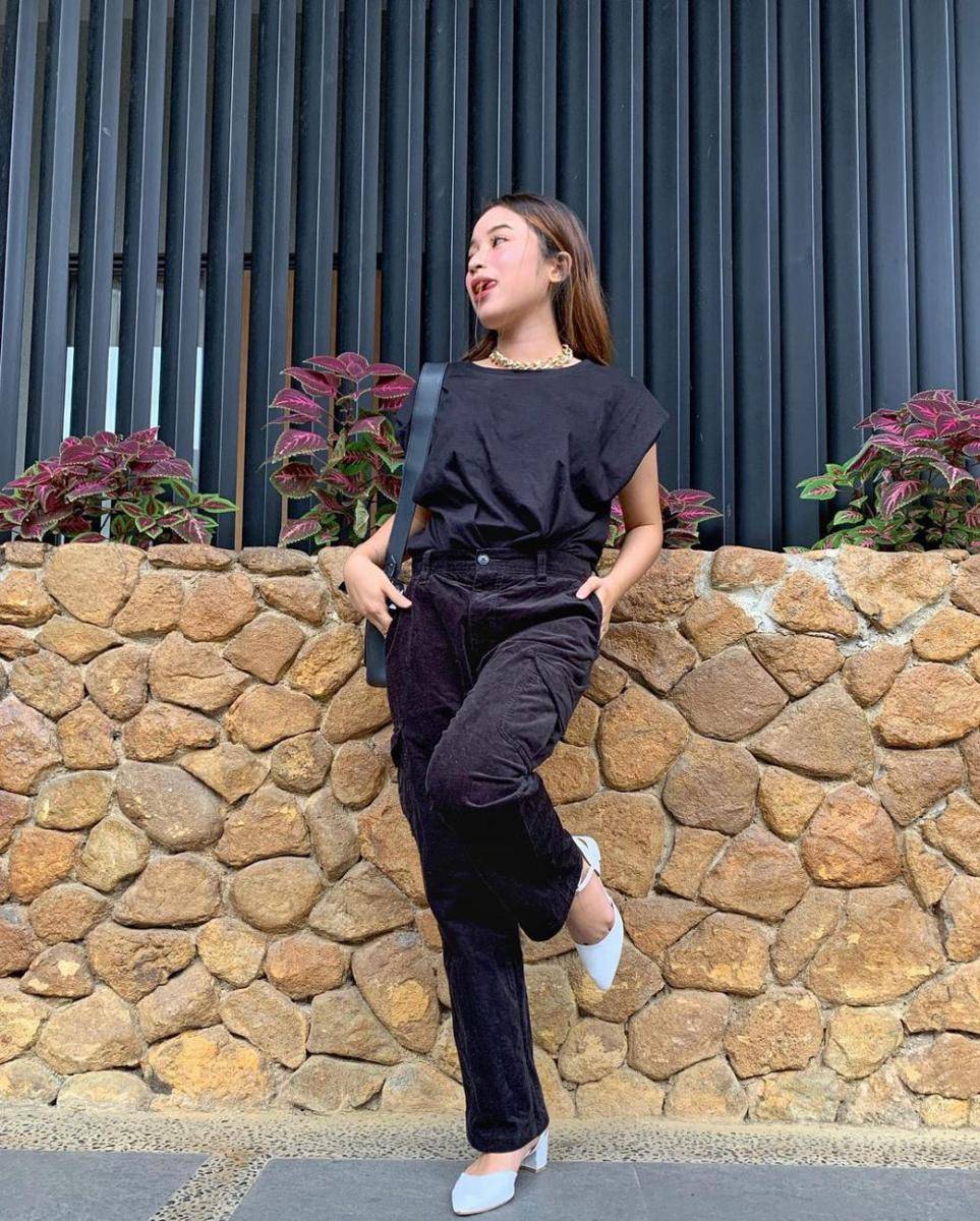 OOTD kekinian ala Putri Anjani (instagram.com/anjanyjrw)