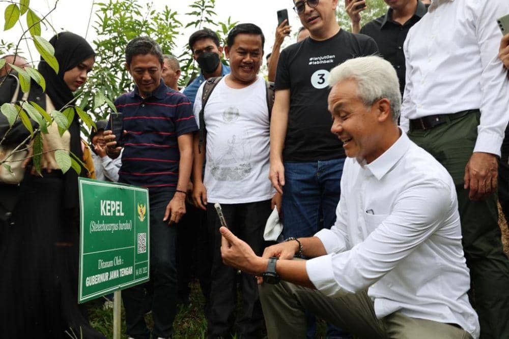 Calon presiden Ganjar Pranowo mengunjungi lokasi pembangunan Ibukota Nusantara (IKN) di Penajam Paser Utara (PPU) Kalimantan Timur (Kaltim), Kamis (7/12/2023). Foto istimewa