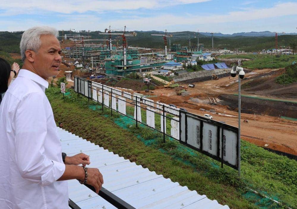 Calon presiden Ganjar Pranowo mengunjungi lokasi pembangunan Ibukota Nusantara (IKN) di Penajam Paser Utara (PPU) Kalimantan Timur (Kaltim), Kamis (7/12/2023). Foto istimewa