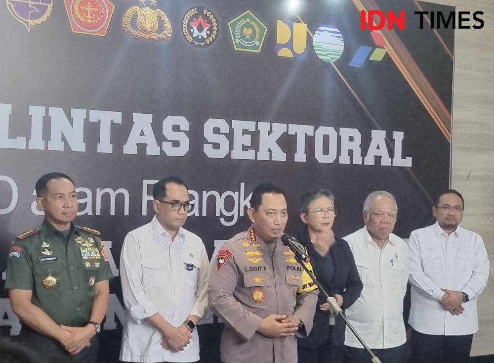 Rapat koordinasi lintas sektoral persiapan pengamanan Nataru bersama kementerian lembaga terkait di Hotel Bidakara, Jakarta Selatan, Kamis (7/12/2023). (IDN Times/Irfan Fathurohman)