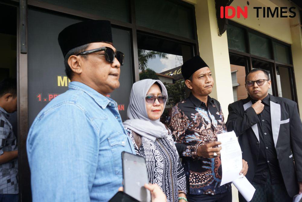 Paman Usman Dampingi Lurah Laporkan Ade Armando ke Polisi