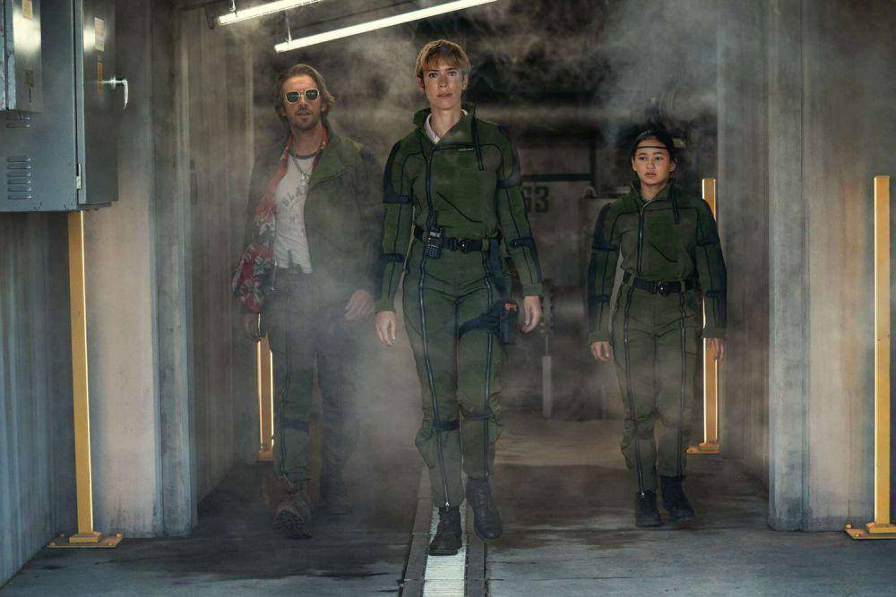 Dan Stevens, Rebeca Hall, dan Kaylee Hottle dalam film Godzilla x Kong: The New Empire. (dok. Warner Bros. Pictures/Godzilla x Kong: The New Empire)