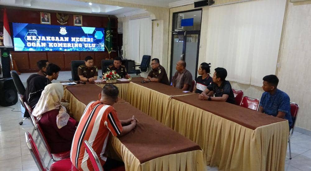 Kejaksaan Negeri OKU berikan Restorative Justice untuk pelaku pencurian (Dok: istimewa)