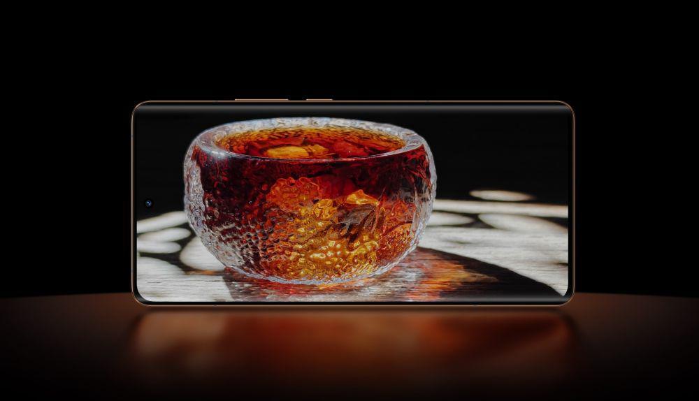 tampilan bagian depan realme GT5 Pro (realme.com)