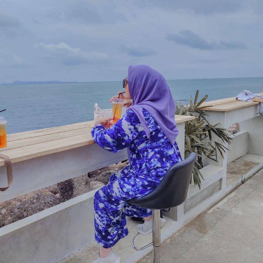 Ilustrasi nongkrong di Anyer Wonderland (instagram.com/vivitratuselvira)