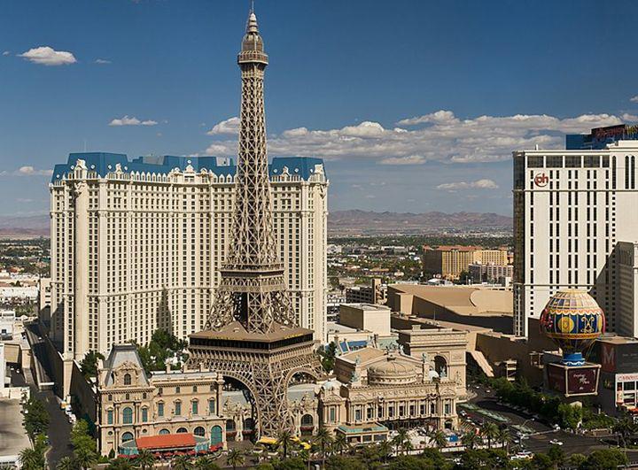 Paris Las Vegas Hotel (commons.wikimedia.org/Jurgen Matern)