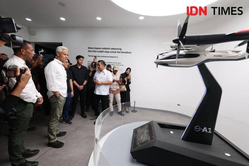 Capres Ganjar Pranowo saat berkunjung ke rumah Tekno di IKN (IDN Times/Ervan)