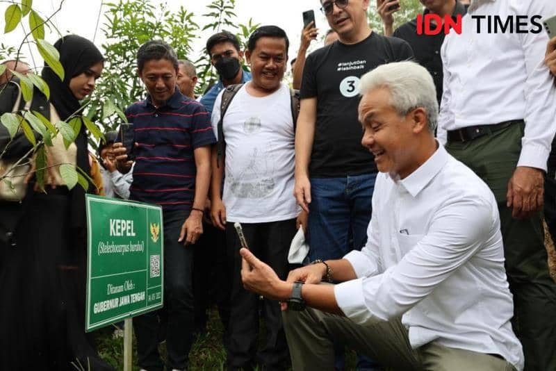 Capres Ganjar Pranowo saat berkunjung ke kawasan KIPP IKN (IDN Times/Ervan)