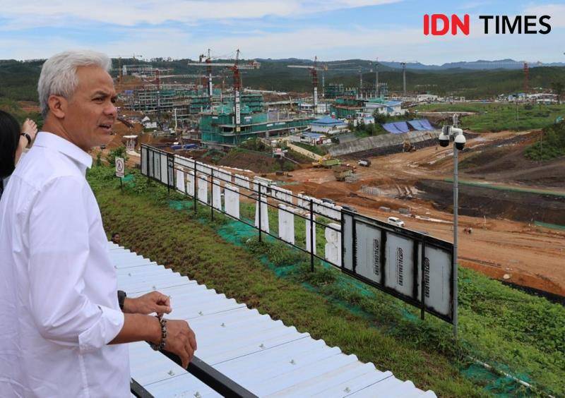 Capres Ganjar Pranowo saat berkunjung ke kawasan KIPP IKN (IDN Times/Ervan)