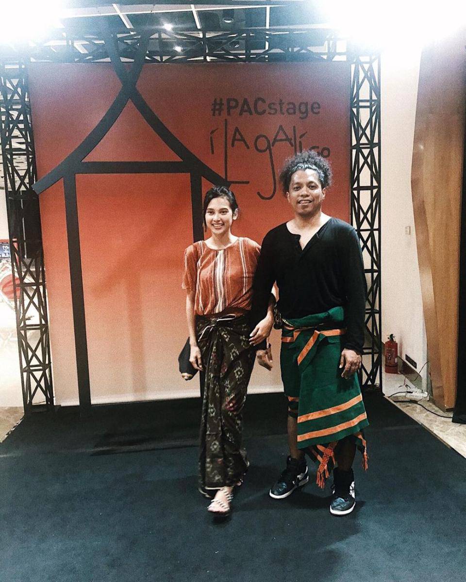 gaya busana etnik ala Indah Permatasari (instagram.com/indahpermatas)