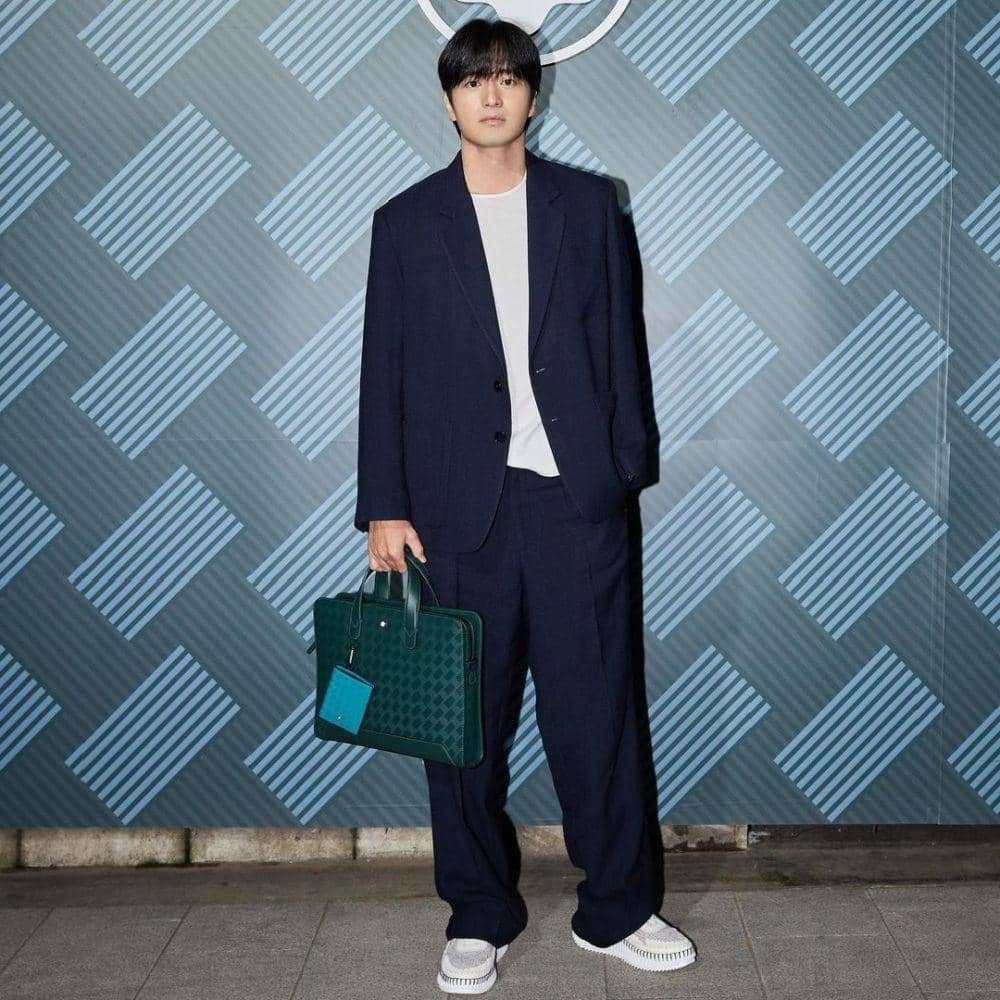 Outfit pergi ke kantor ala Lee Jin Uk (instagram.com/jinuk0916)