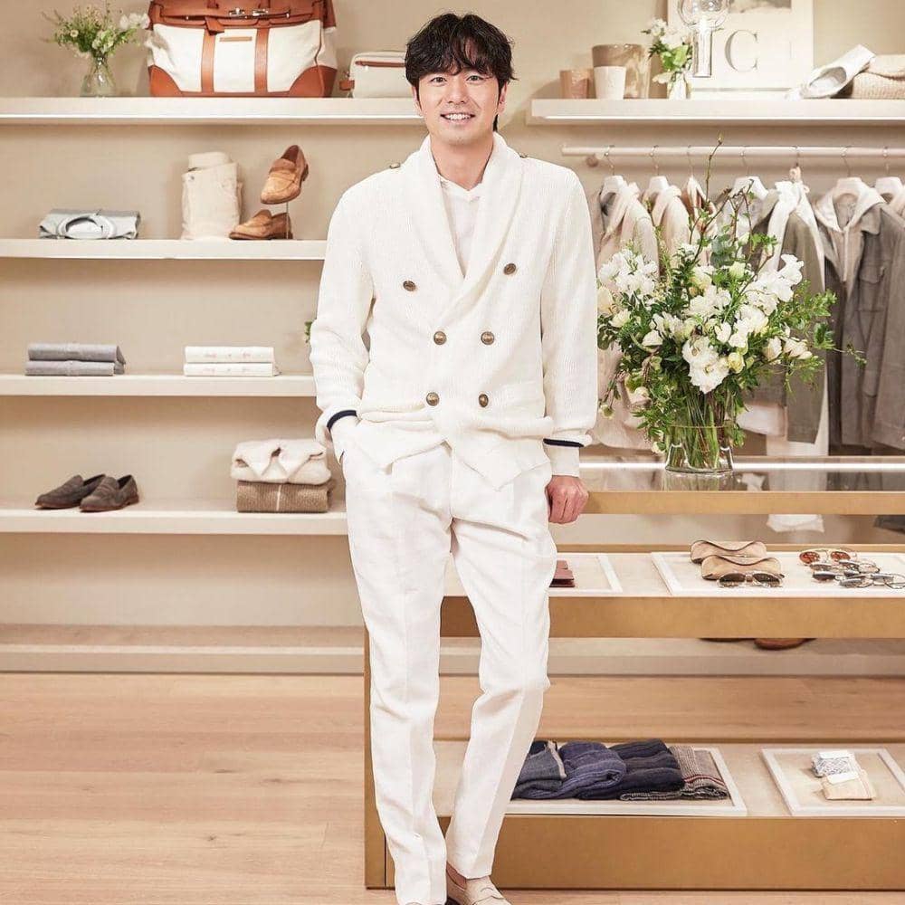 Style cardigan ala Lee Jin Uk (instagram.com/jinuk0916)