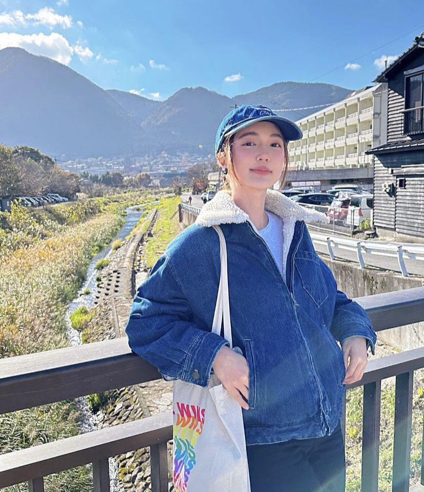 Bua Nalinthip liburan ke Jepang (instagram.com/buanalinthip)