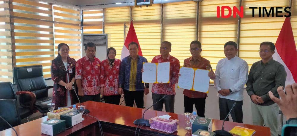 Pemerintah Kota Balikpapan Kalimantan Timur (Kaltim) menghibahkan dana Rp80 miliar untuk penyelenggaraan pemilu tahun 2024, Jumat (8/12/2023). (IDN Times/Hilmansyah)